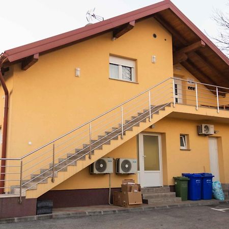 Rooms & Apartment Perak Kutjevo Exteriör bild