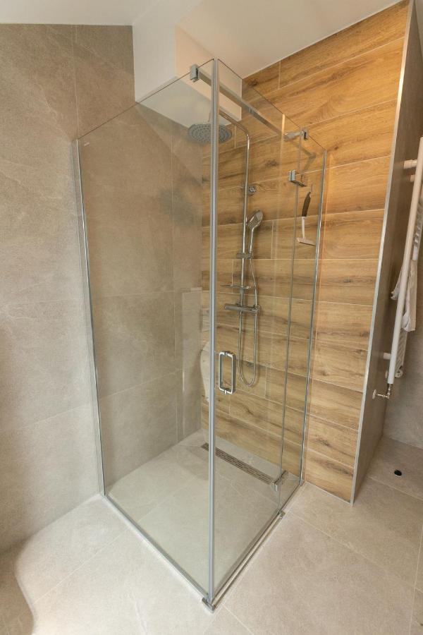 Rooms & Apartment Perak Kutjevo Exteriör bild